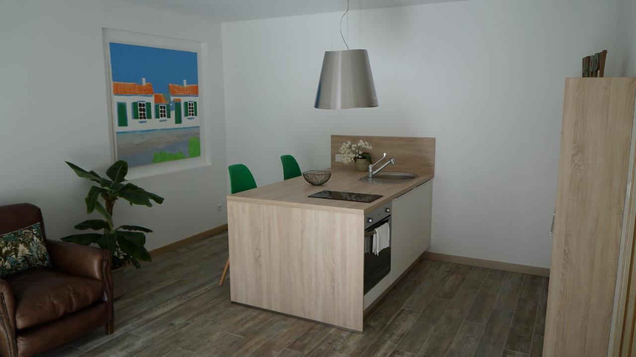 Les Palmiers - Vacation Home Saint-Xandre Экстерьер фото